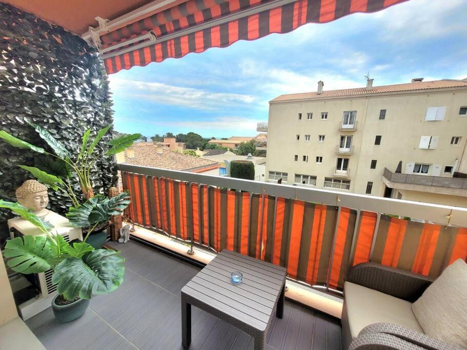 Studio Lucia - Vue Mer แซงเตกูลฟ์ ภายนอก รูปภาพ